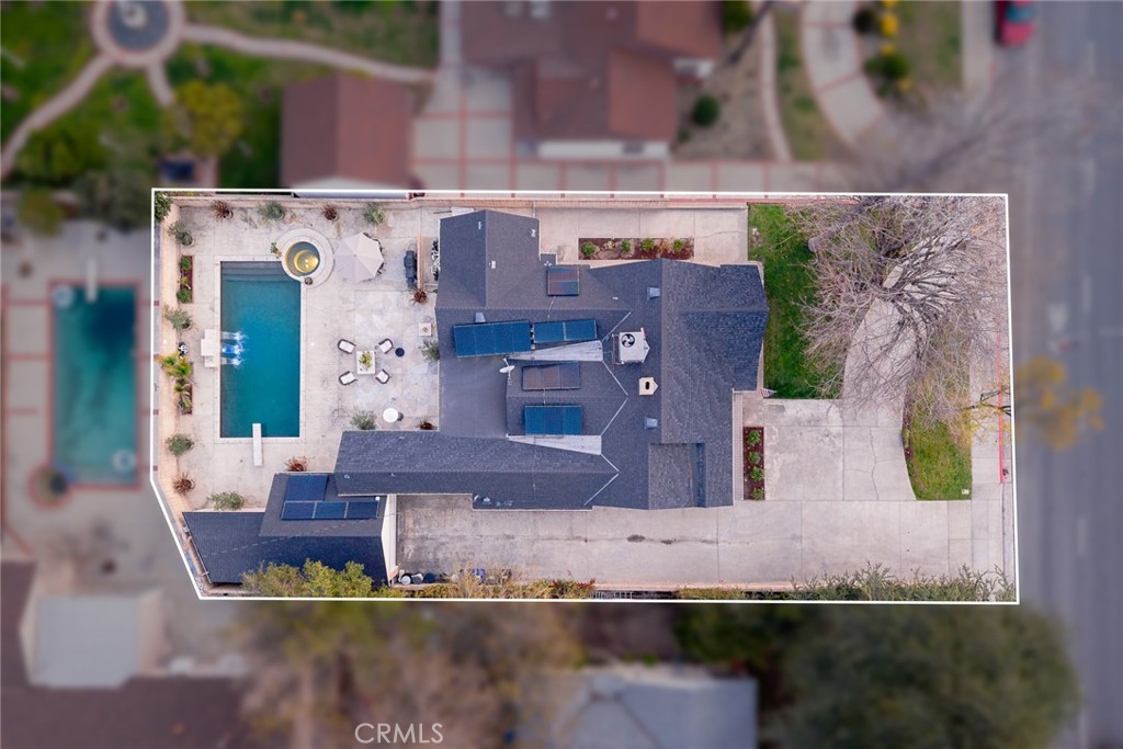 https://media.crmls.org/medias/855d5694-1c6e-4e93-b0fb-0f834a5067fc.jpg?preset=X-Large