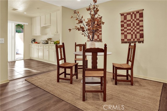 Detail Gallery Image 9 of 28 For 8482 E Amberwood, Anaheim,  CA 92808 - 3 Beds | 2/1 Baths