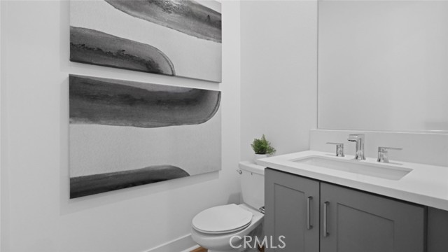 Detail Gallery Image 14 of 43 For 29519 Corte Azulejo, Valencia,  CA 91354 - 5 Beds | 4/1 Baths