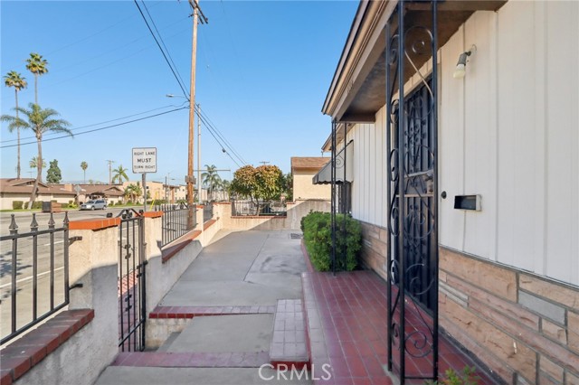 Detail Gallery Image 4 of 23 For 7406 Norwalk, Whittier,  CA 90606 - 2 Beds | 1 Baths