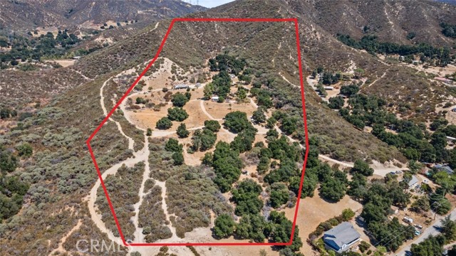 39813 Calle Carona, Green Valley CA: https://media.crmls.org/medias/855fe55a-9d90-4bab-af97-1a1e8a927f10.jpg