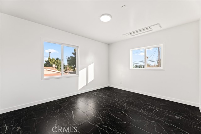 14592 Lyle Street, Sylmar CA: https://media.crmls.org/medias/85602b96-c56a-429a-846a-5bd3cc5c2cac.jpg