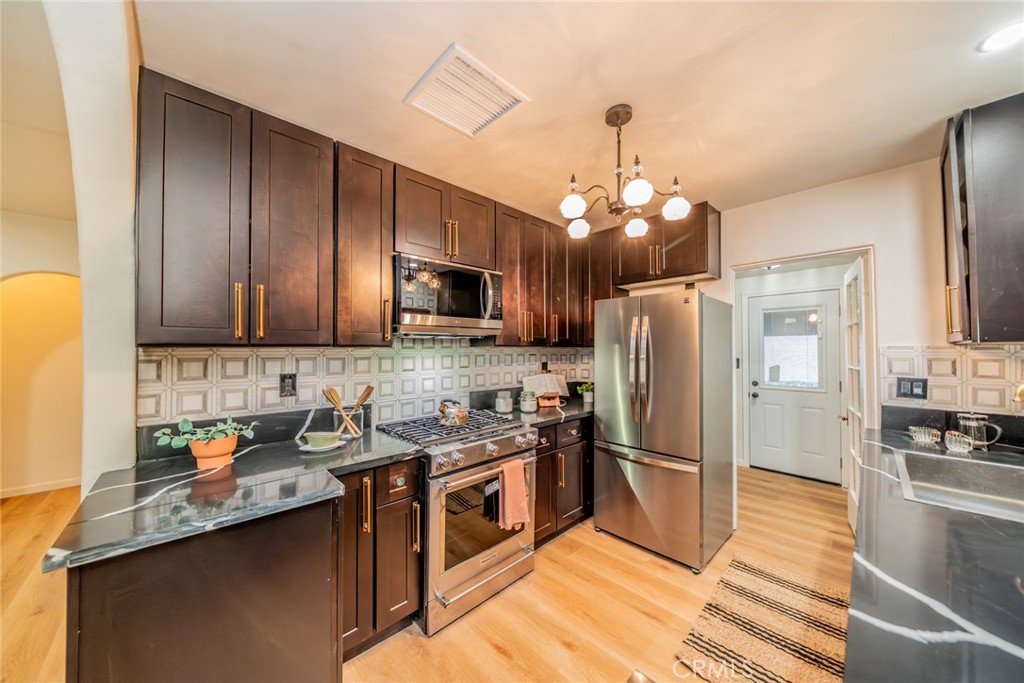 MLS #CV25257042 image #6