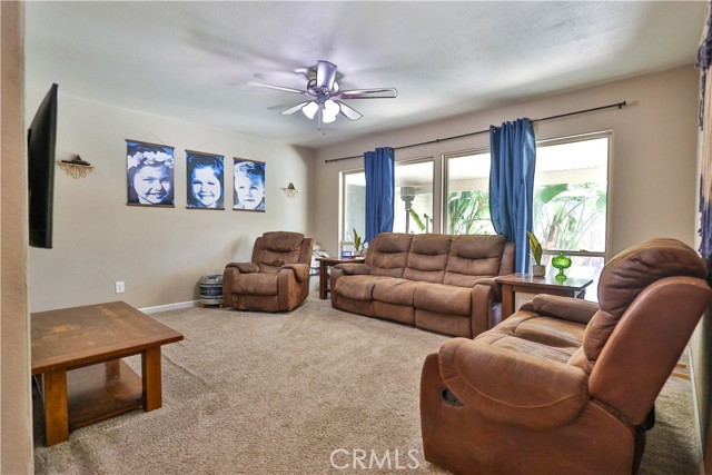 471 Stanmar Drive, Corning CA: https://media.crmls.org/medias/8561529b-0bf6-4539-a681-9c234963db6b.jpg