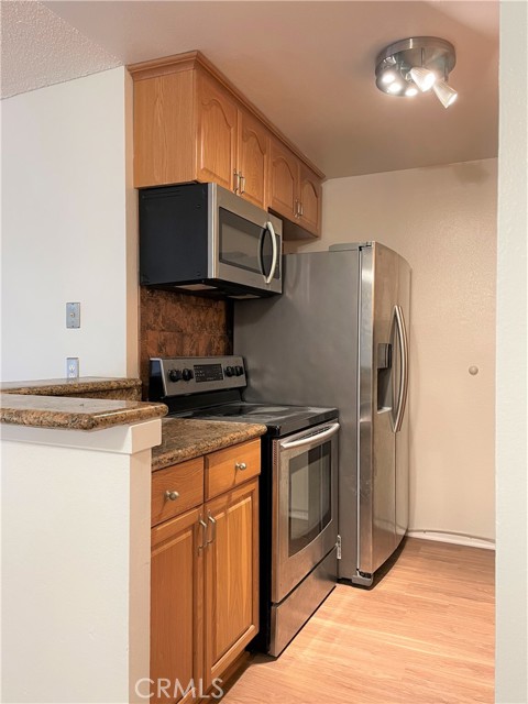 Detail Gallery Image 3 of 20 For 3602 W Estates Ln, Rolling Hills Estates,  CA 90274 - 2 Beds | 2 Baths