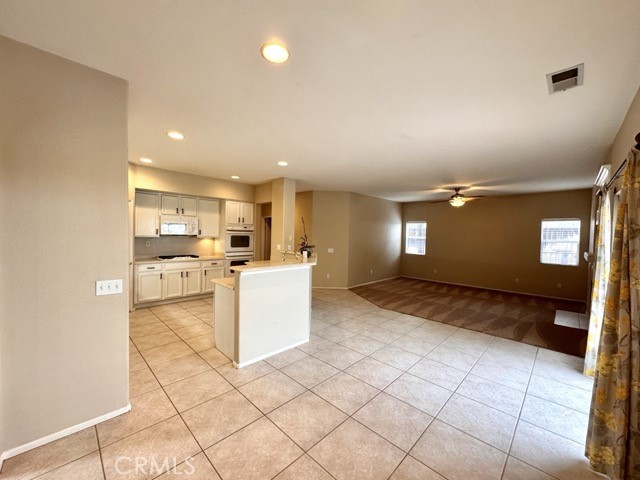 Detail Gallery Image 10 of 60 For 33253 Morning View Dr., Temecula,  CA 92592 - 7 Beds | 3/1 Baths