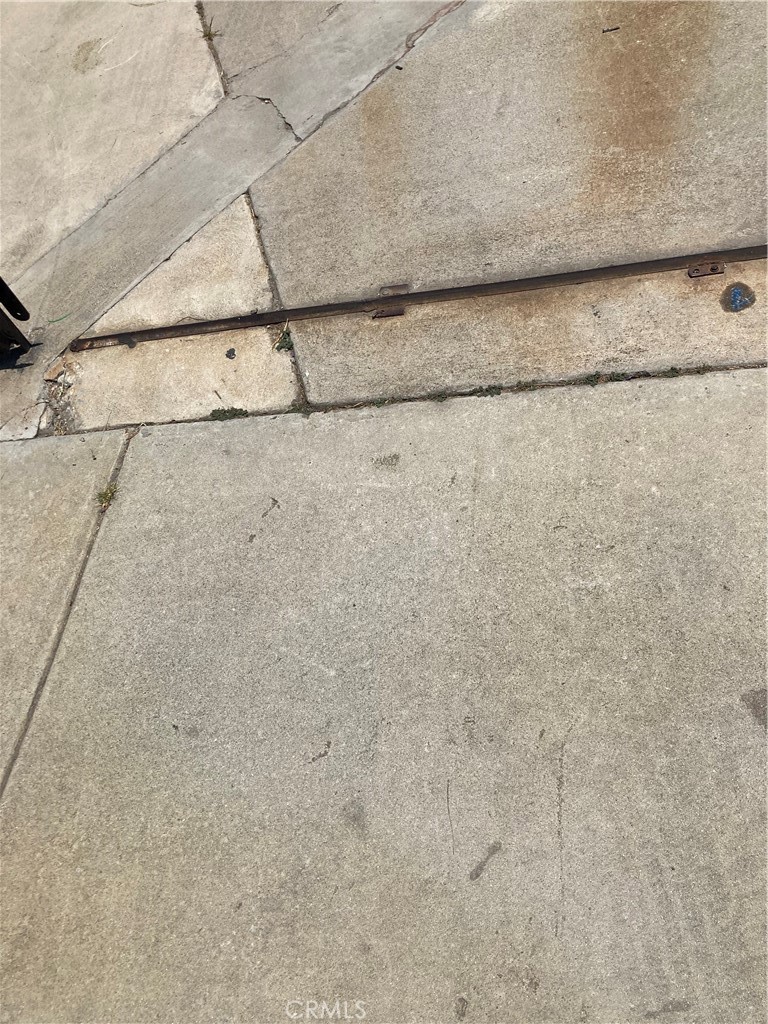 https://media.crmls.org/medias/856345fd-de75-4116-bcf2-fa8b7e0fd632.jpg?preset=X-Large