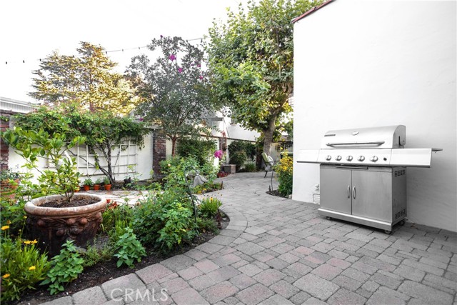 920 Coronado Drive, Glendale CA: https://media.crmls.org/medias/85634747-6abb-41e9-bf8b-4c9f074fe223.jpg