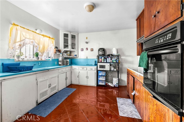 Detail Gallery Image 8 of 21 For 939 E 88th Pl, Los Angeles,  CA 90002 - 2 Beds | 1 Baths