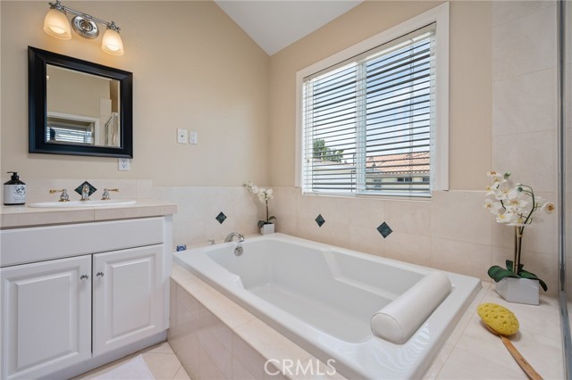 2226 Nelson Avenue, Redondo Beach, California 90278, 4 Bedrooms Bedrooms, ,2 BathroomsBathrooms,Residential,Sold,Nelson,SB22119985