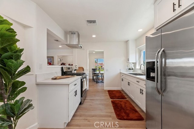 Detail Gallery Image 3 of 26 For 2816 W 84th, Inglewood,  CA 90305 - 4 Beds | 4 Baths