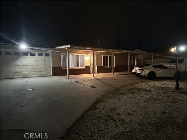 8680 Indiana Avenue, Riverside CA: https://media.crmls.org/medias/856485fd-1c5a-4d2f-b04d-659830183aa7.jpg