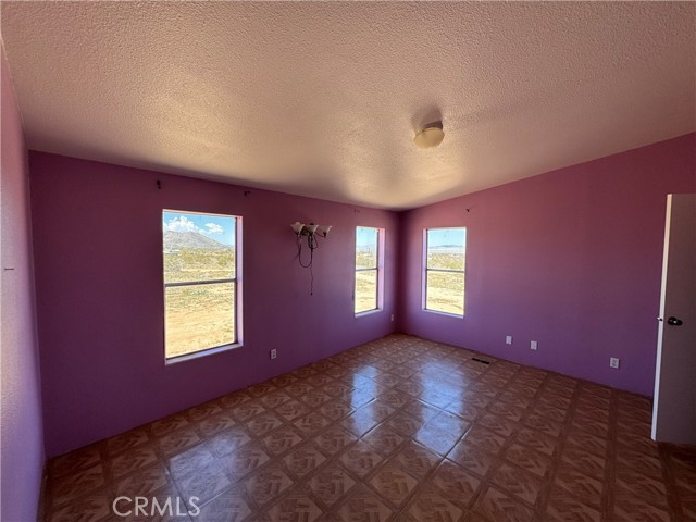 Detail Gallery Image 11 of 19 For 60581 Stagemans Rd, Landers,  CA 92285 - 3 Beds | 2 Baths