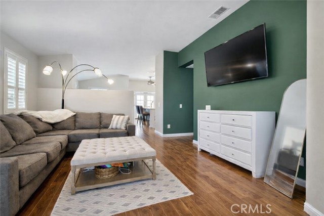 Detail Gallery Image 3 of 22 For 44607 Crestwood Cir, Temecula,  CA 92592 - 3 Beds | 2 Baths