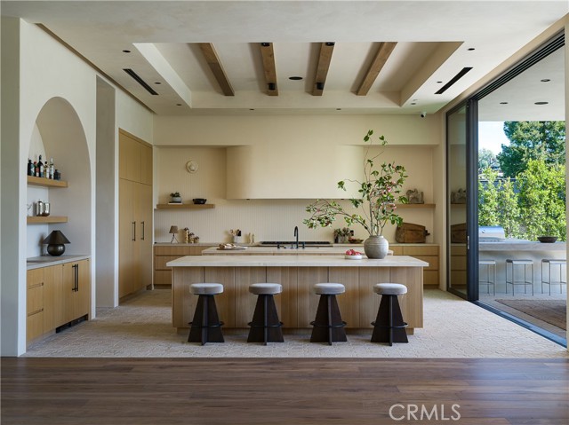 5824 Manton Avenue, Woodland Hills CA: https://media.crmls.org/medias/8565a038-6979-4984-92ac-a04474106e77.jpg