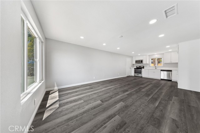 24800 Carolyn Avenue, Moreno Valley CA: https://media.crmls.org/medias/85665518-3886-4185-8579-0ac8d2f599fb.jpg