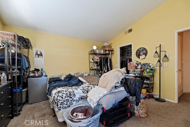 429 Colfax Circle, Corona CA: https://media.crmls.org/medias/8566d858-60e4-4b03-b2ea-bd90161692ef.jpg