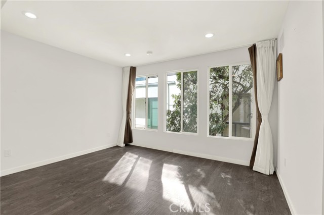 Detail Gallery Image 11 of 23 For 2510 Glenneyre St, Laguna Beach,  CA 92651 - 3 Beds | 3 Baths