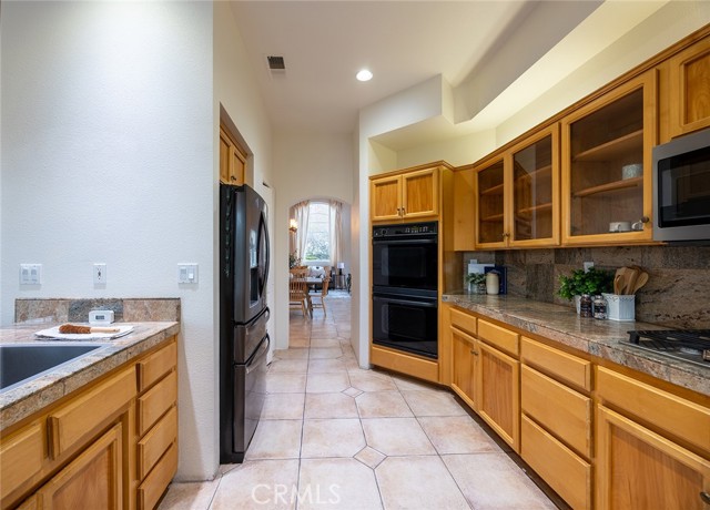 3185 Via Casita Place, Chico CA: https://media.crmls.org/medias/85679e2f-42cd-4319-ba30-d800287a7e90.jpg