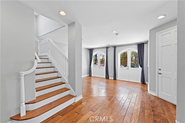 703 Marguerite Avenue, Corona del Mar CA: https://media.crmls.org/medias/8568216f-66cd-4356-a570-2815ff35c743.jpg