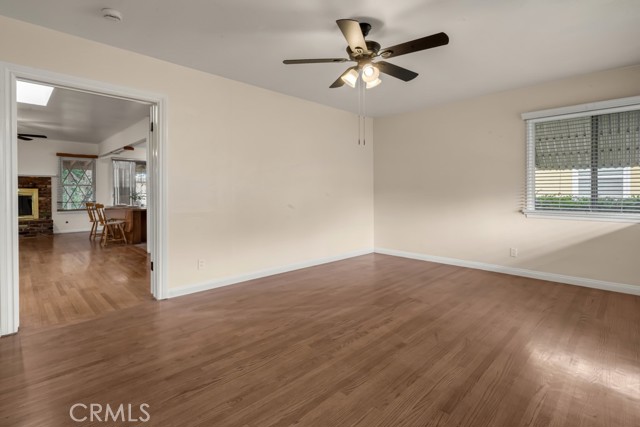 Detail Gallery Image 4 of 27 For 11437 Norlain Ave, Downey,  CA 90241 - 2 Beds | 2 Baths