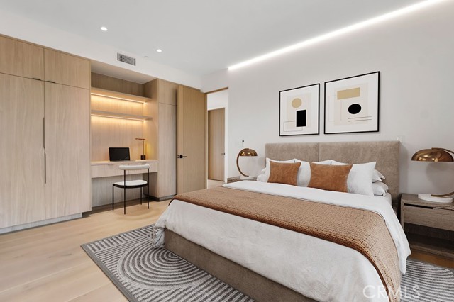 Detail Gallery Image 29 of 32 For 12131 Palms Bld, Los Angeles,  CA 90066 - 4 Beds | 3 Baths