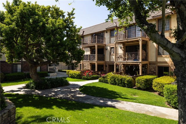 3665 S Bear Street, Santa Ana CA: https://media.crmls.org/medias/856b875f-1802-4e68-a81b-b4cc80a0b6e6.jpg