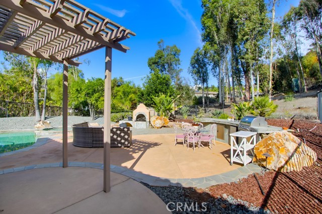 26161 Wyndemere Court, Escondido CA: https://media.crmls.org/medias/856ba53c-4ef6-4a96-aa22-440db449983f.jpg