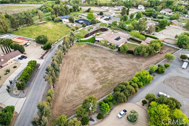 9394 Gum Tree Drive, Corona CA: https://media.crmls.org/medias/856befe0-e94d-4e63-b908-ea985cff6d5c.jpg