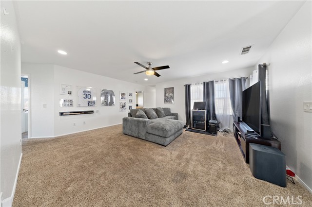 786 Suncup Circle, Hemet CA: https://media.crmls.org/medias/856c2775-e9ff-4c1a-a345-792f566c0648.jpg
