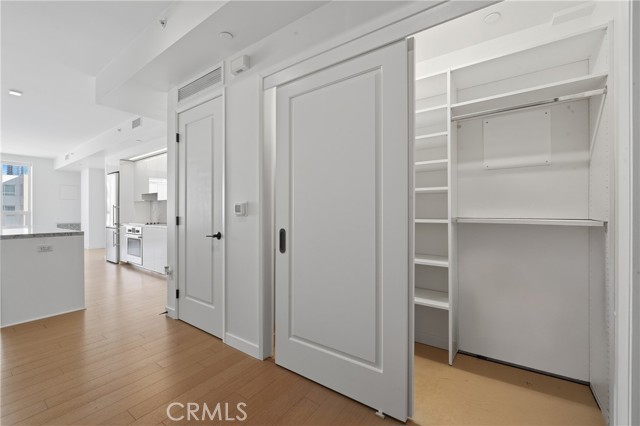 Detail Gallery Image 7 of 50 For 1050 S Grand Ave #708,  Los Angeles,  CA 90015 - 1 Beds | 1 Baths