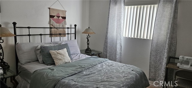 Detail Gallery Image 16 of 26 For 2431 El Rancho Cir, Hemet,  CA 92545 - 2 Beds | 2 Baths