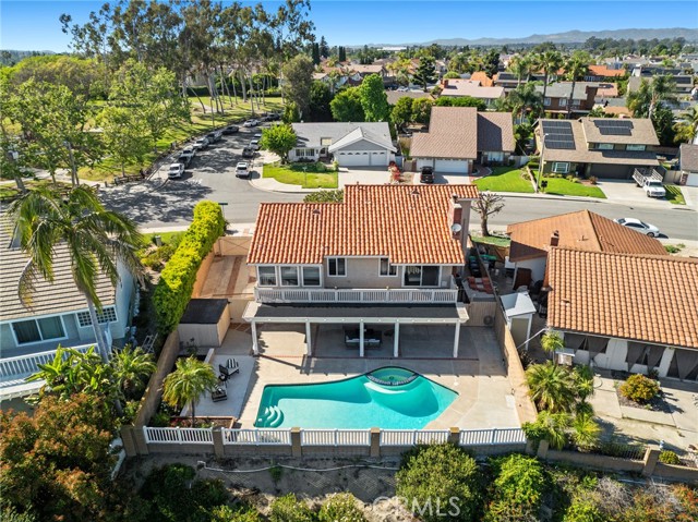 Detail Gallery Image 3 of 46 For 24852 Costeau St, Laguna Hills,  CA 92653 - 4 Beds | 2/1 Baths