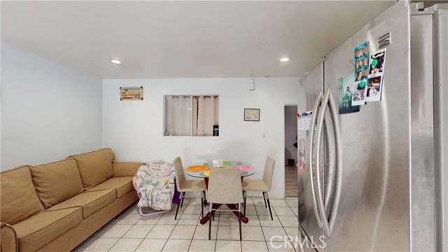 5854 Woodlawn Avenue, Los Angeles CA: https://media.crmls.org/medias/856d7391-67b9-4709-be7a-f7a5a553ec48.jpg
