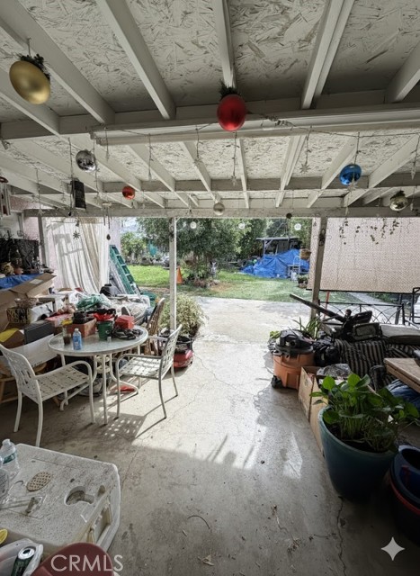 Detail Gallery Image 21 of 22 For 18800 Arminta, Reseda,  CA 91335 - 4 Beds | 3 Baths