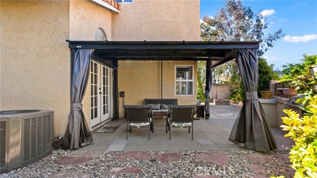 Detail Gallery Image 50 of 56 For 19765 Azure Field Dr, Newhall,  CA 91321 - 3 Beds | 2/1 Baths