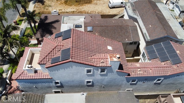 323 13th Street, Huntington Beach CA: https://media.crmls.org/medias/856eaeab-3030-4479-9d62-e10c214a8caf.jpg