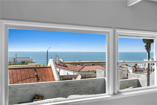 3605 Crest Drive, Manhattan Beach, California 90266, 2 Bedrooms Bedrooms, ,1 BathroomBathrooms,Residential,Sold,Crest,SB21199066