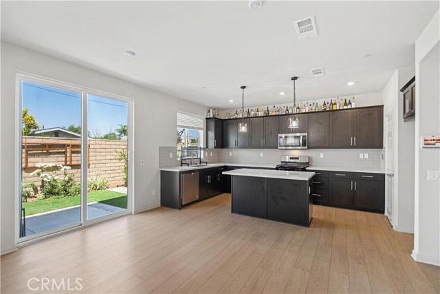 Detail Gallery Image 3 of 35 For 2125 Rio Grande, Pomona,  CA 91766 - 3 Beds | 2/1 Baths