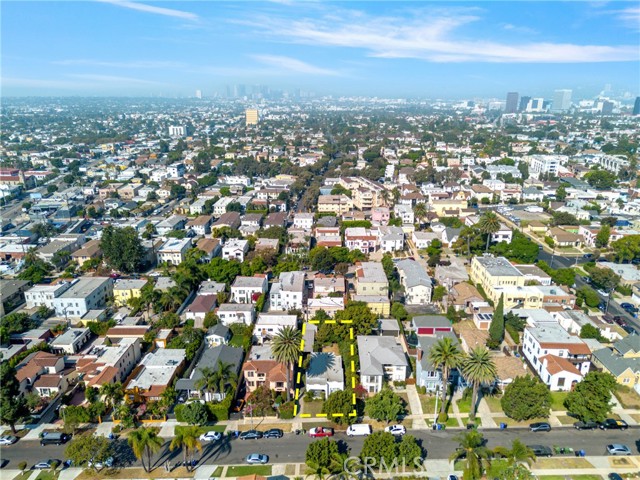 Detail Gallery Image 8 of 19 For 1327 Meadowbrook Ave, Los Angeles,  CA 90019 - 2 Beds | 1 Baths