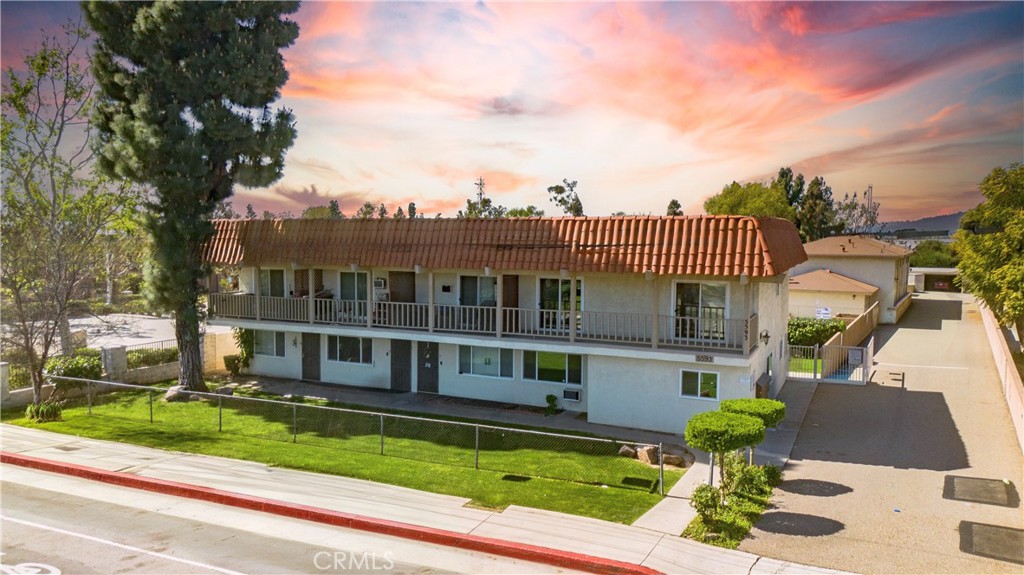 5593 Pioneer Boulevard #18