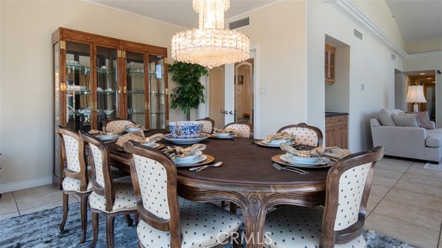 Detail Gallery Image 8 of 55 For 1155 N Brand Bld #1101,  Glendale,  CA 91202 - 3 Beds | 2 Baths