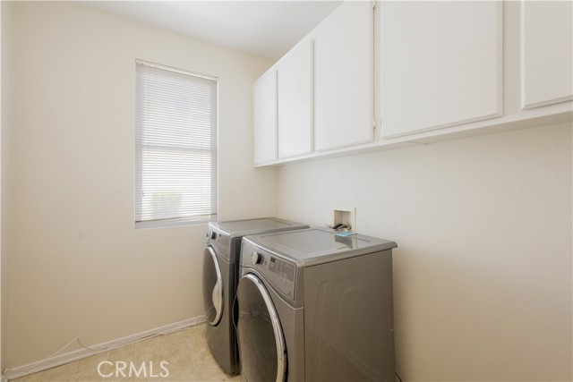 33 Corte Rivera, Lake Elsinore CA: https://media.crmls.org/medias/85713c5b-ce3c-4129-8bb0-5ea9340ffbb8.jpg