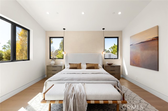 22640 Clarendon Street, Woodland Hills CA: https://media.crmls.org/medias/85727adb-7da0-477f-9b7d-3ee5fd0e6f6c.jpg