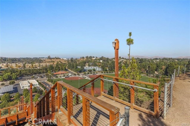 Detail Gallery Image 41 of 46 For 1360 G Shadow Ln #G,  Fullerton,  CA 92831 - 2 Beds | 2 Baths