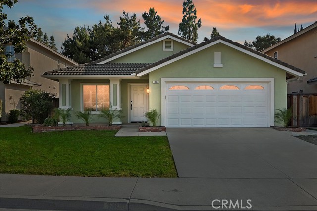 Detail Gallery Image 1 of 32 For 1360 Soundview Cir, Corona,  CA 92881 - 3 Beds | 2 Baths