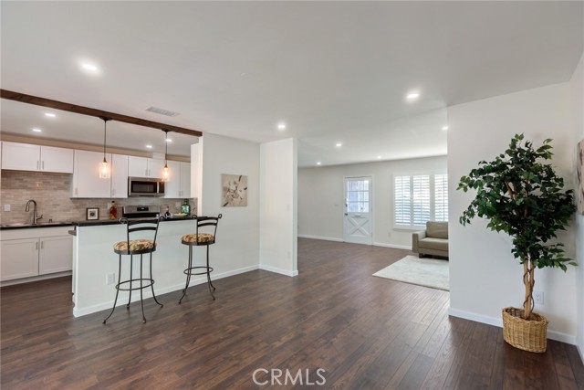 Detail Gallery Image 12 of 36 For 20101 Superior St, Chatsworth,  CA 91311 - 3 Beds | 2 Baths