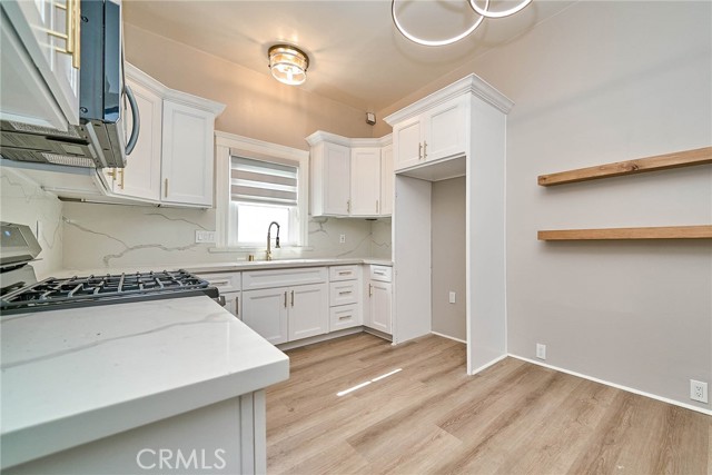 Detail Gallery Image 6 of 25 For 844 N Van Ness, Santa Ana,  CA 92701 - 3 Beds | 2 Baths