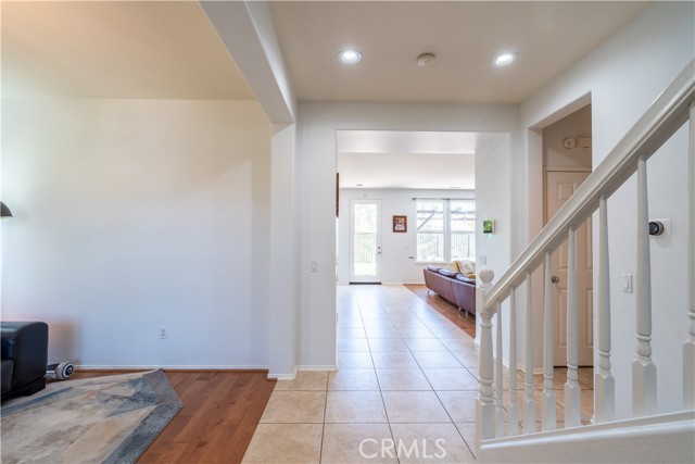 Detail Gallery Image 4 of 35 For 20860 Sardinia Way, Porter Ranch,  CA 91326 - 4 Beds | 3 Baths
