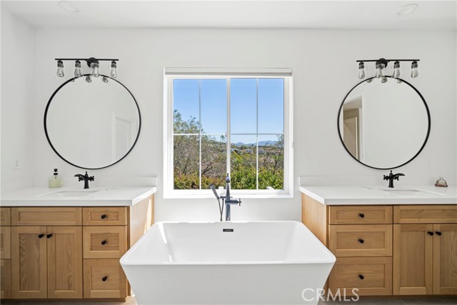 Detail Gallery Image 16 of 39 For 38 Calle De La Luna, San Clemente,  CA 92673 - 5 Beds | 4/1 Baths